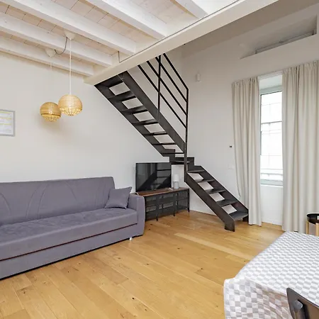 Flo Suite Three 3 *